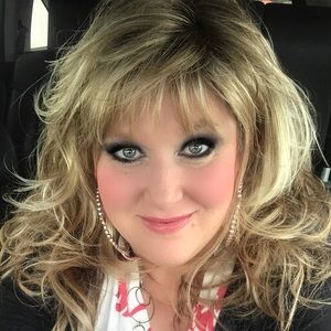 Meet your Posher, Kari